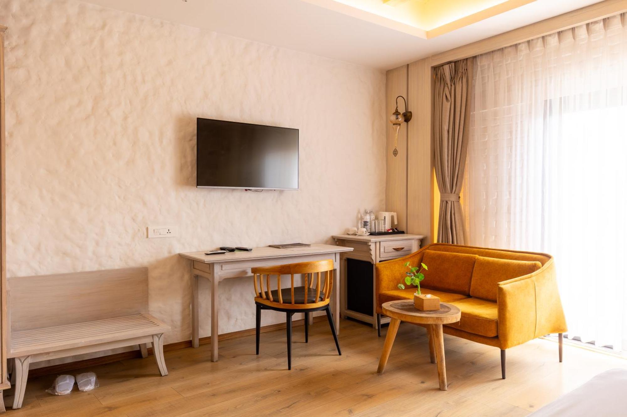 Arushi Boutique Hotel Kathmandu Exteriör bild