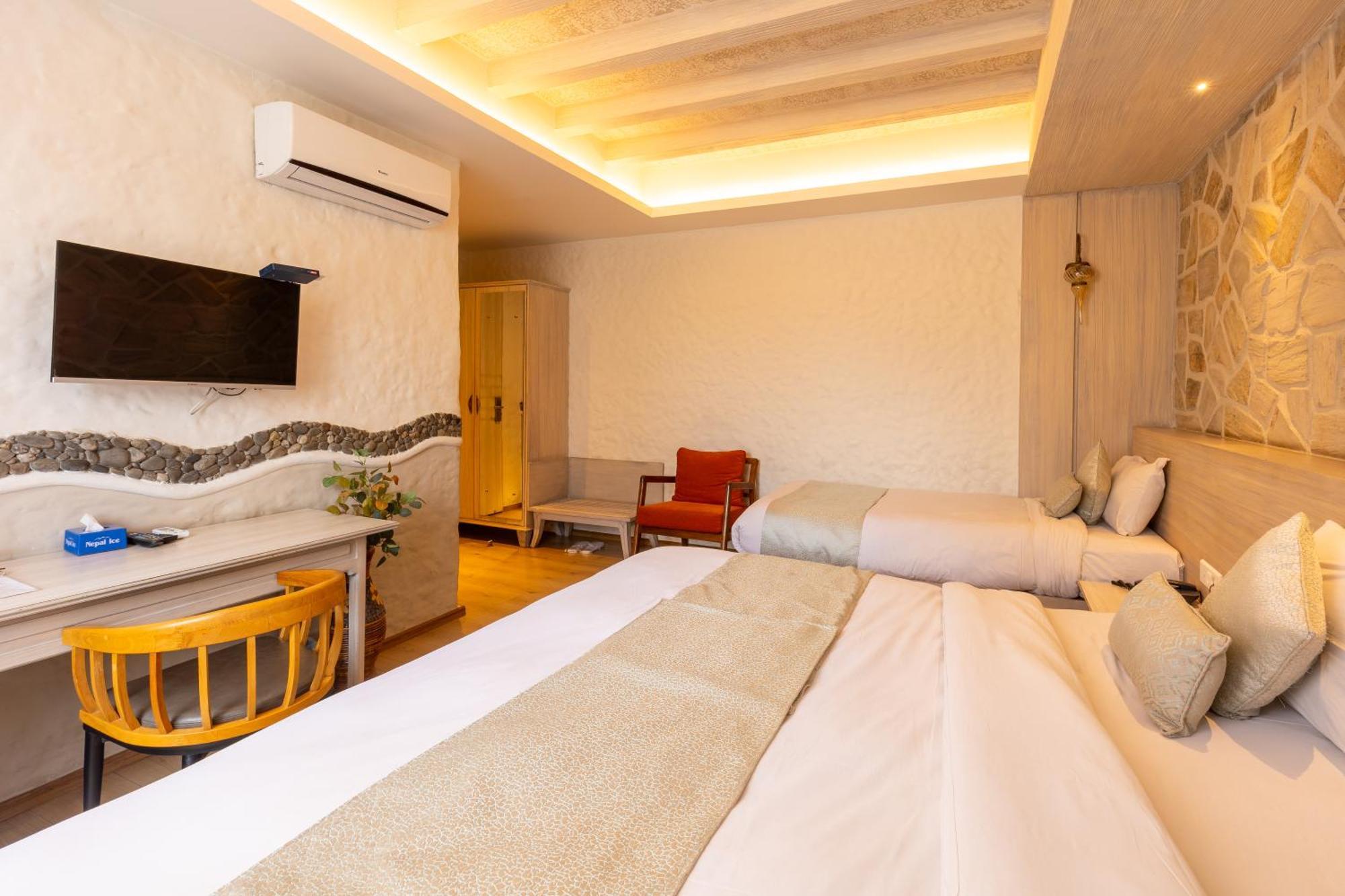 Arushi Boutique Hotel Kathmandu Exteriör bild